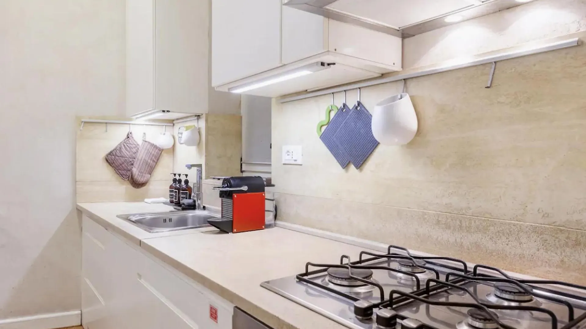 Campo Dei Fiori Modern Apartment With Terrace Rome 0*,  Italie